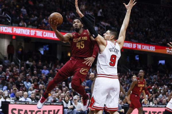Mitchell scores 71 points Cavs beat Bulls 145 134 in OT AP News